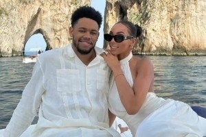 安芬尼&middot;西蒙斯向未婚妻求婚成功 后者是英格拉姆前女友&育有一子